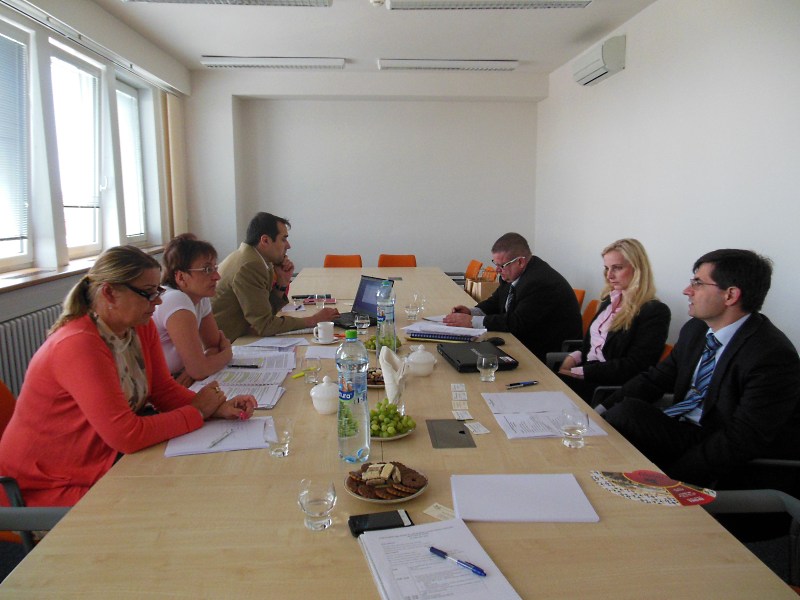 Zástupci českého a slovenského NKÚ během jednání - Brno, 22.5.2013