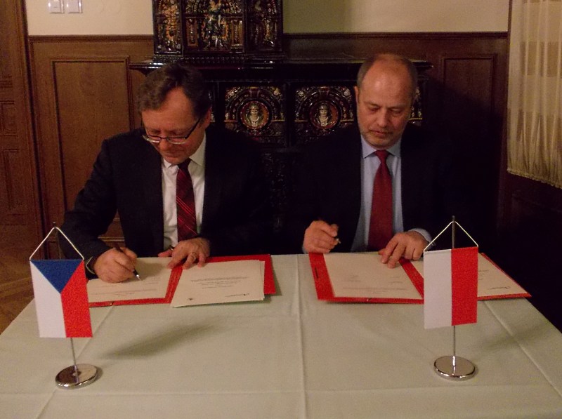 Viceprezident NKÚ Miloslav Kala a prezident polského NKÚ Jacek Jezierski - Křtiny, 27.2.2013