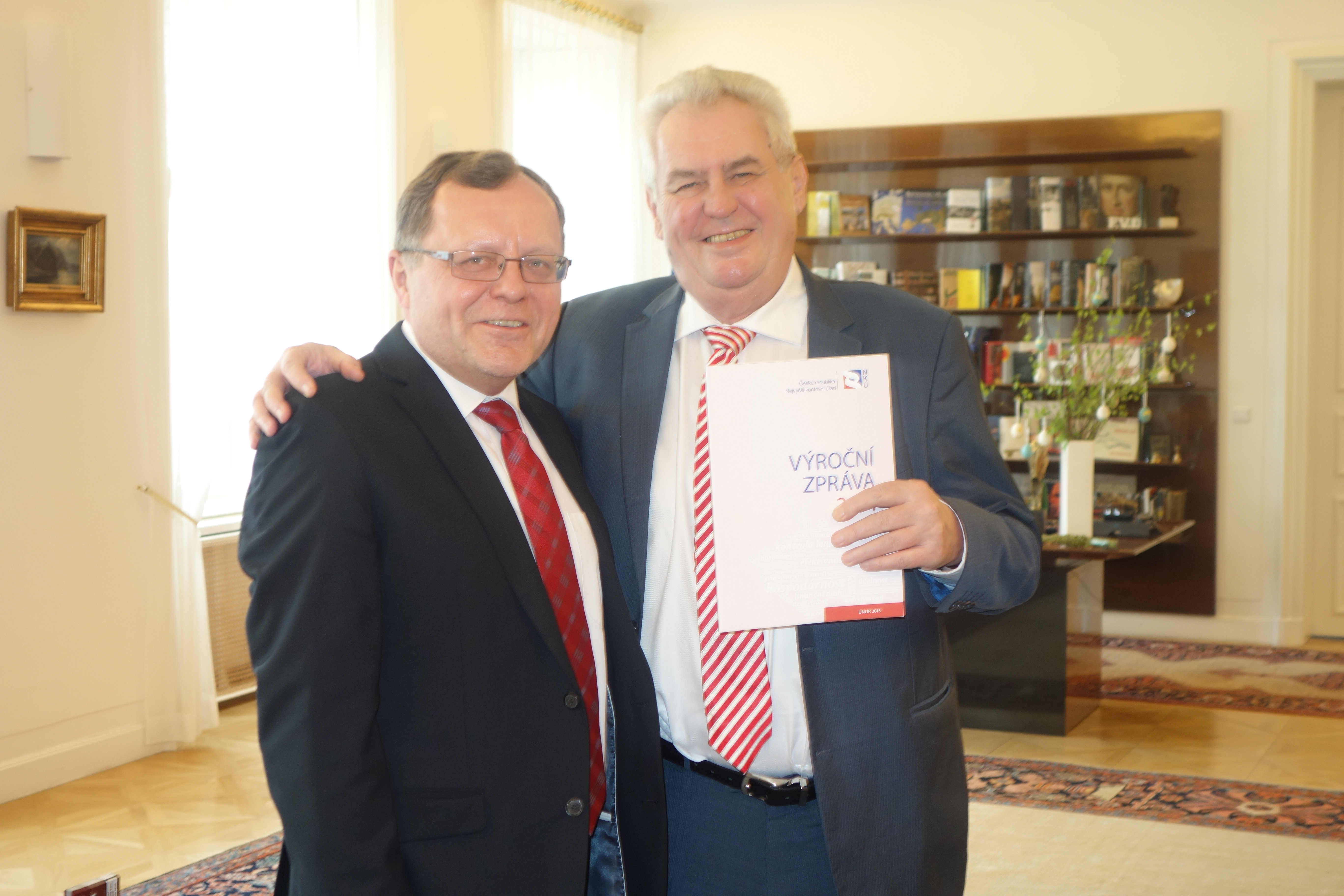 Prezident Miloš Zeman oceňuje práci NKÚ a podporuje rozšíření jeho působnosti